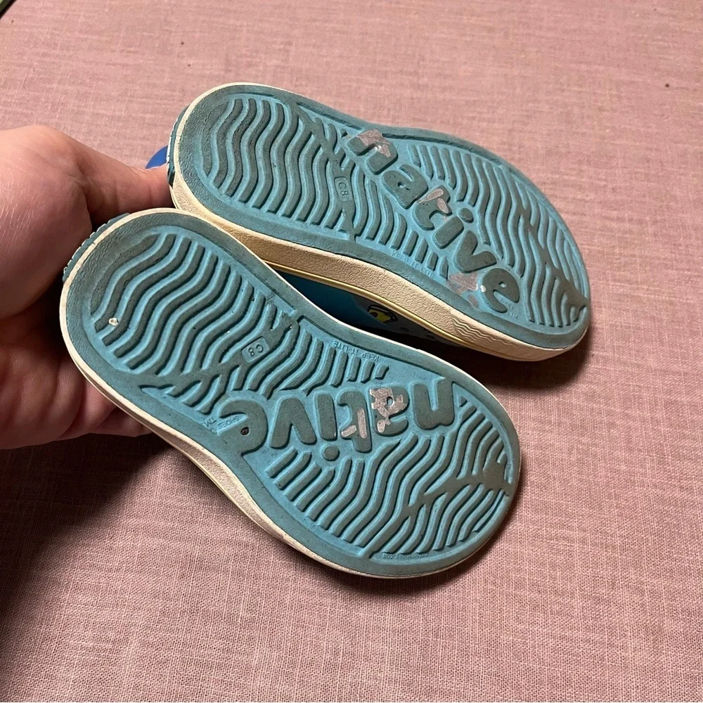 Native Kids Graphic Slip-On Shoes - Gray and Blue Mikes Print Size 8